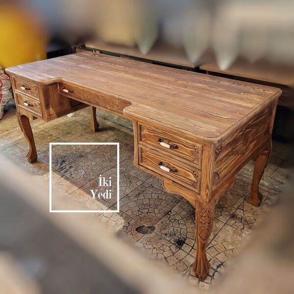 Clifton El Oyması Masif Ağaç  Çalışma Masası Aslan Lükens Ayaklı Ahşap Ofis Masası Büro Makam Masası Oymalı Antika Tasarım Ladin