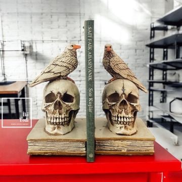 Kuş Figürlü Kurukafa Kitap Tutucu – Dekoratif Kitap Stoperi Ev Ofis Hediyesi Gotik Tarz Obje