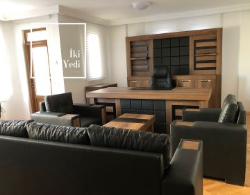 Nemesis Deri Kaplamalı Üniteli Makam Oda Takımı Patron Ofis Mobilyası Büro Mobilyaları Yönetici Masası Açılır Bölmeli Koltuklu