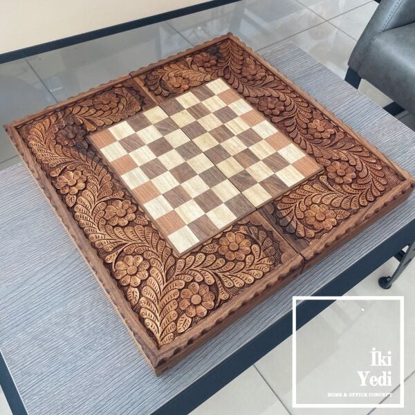 Luberon Ceviz Ağacı Oymalı Masif Ahşap Tavla Takımı Ahşap Satranç ve Dama Çift Taraflı Antik Lüks Koleksiyon Ürünü Backgammon Unutulmaz Hediyelik