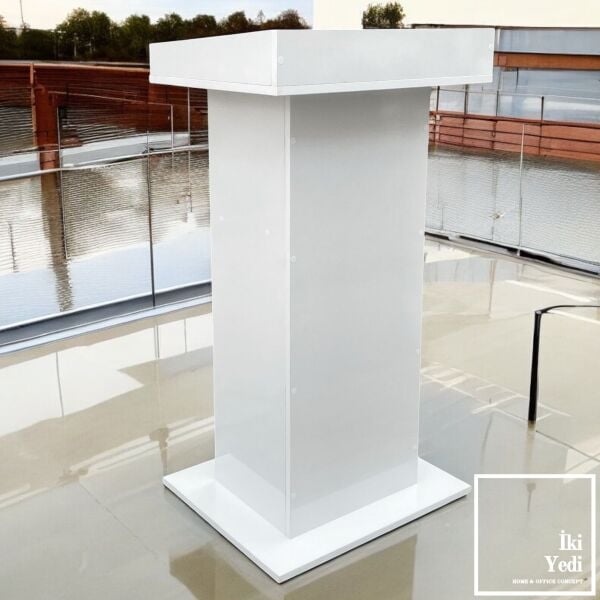 Lucca Kürsü Beyaz Renk Konuşma Kürsüsü Açılış Resepsiyon Okul Mobilyaları Ofis Büro Konferans