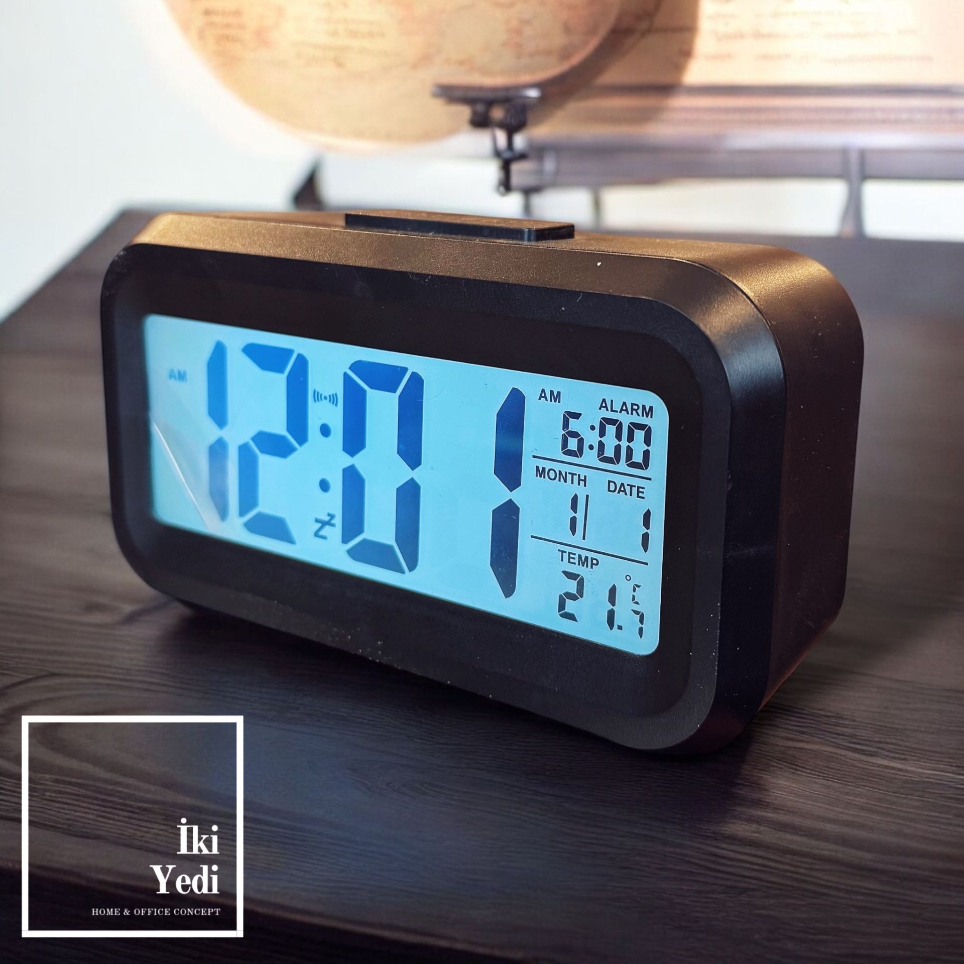 Madonna Siyah Dijital Masa Saati, Alarmlı Işıklı Termometreli Saat, Modern Ofis Ev Hediyelik