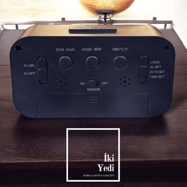 Madonna Siyah Dijital Masa Saati, Alarmlı Işıklı Termometreli Saat, Modern Ofis Ev Hediyelik