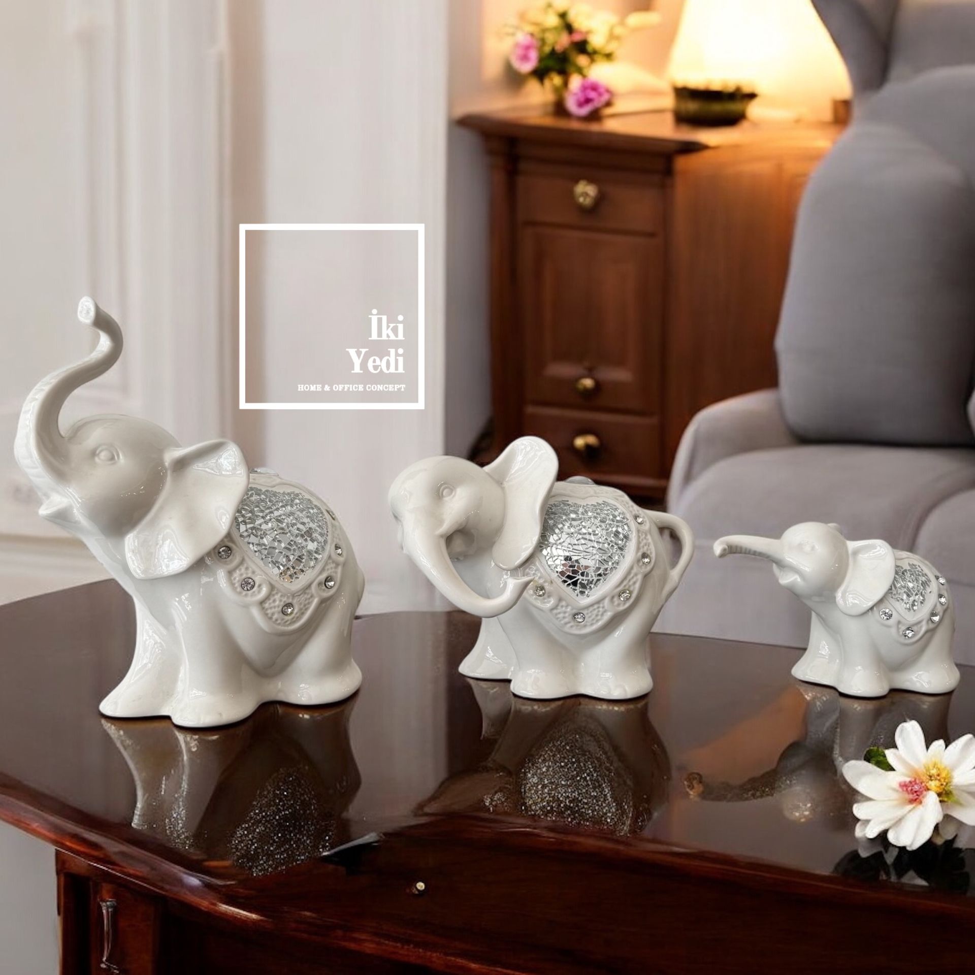 Palo 77-2  Beyaz Seramik 3'lü Fil Ailesi Heykeli Dekoratif Obje Anlamlı Hediyelik Eşya Ev Hediyesi