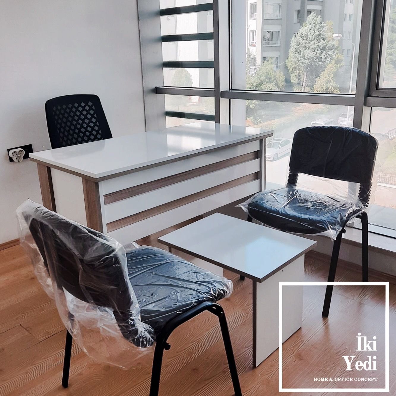 Lucre Sekreterya Seti Ofis Çalışma Masası Takımı Büro Personel Grubu Mobilyası Masa Sandalye