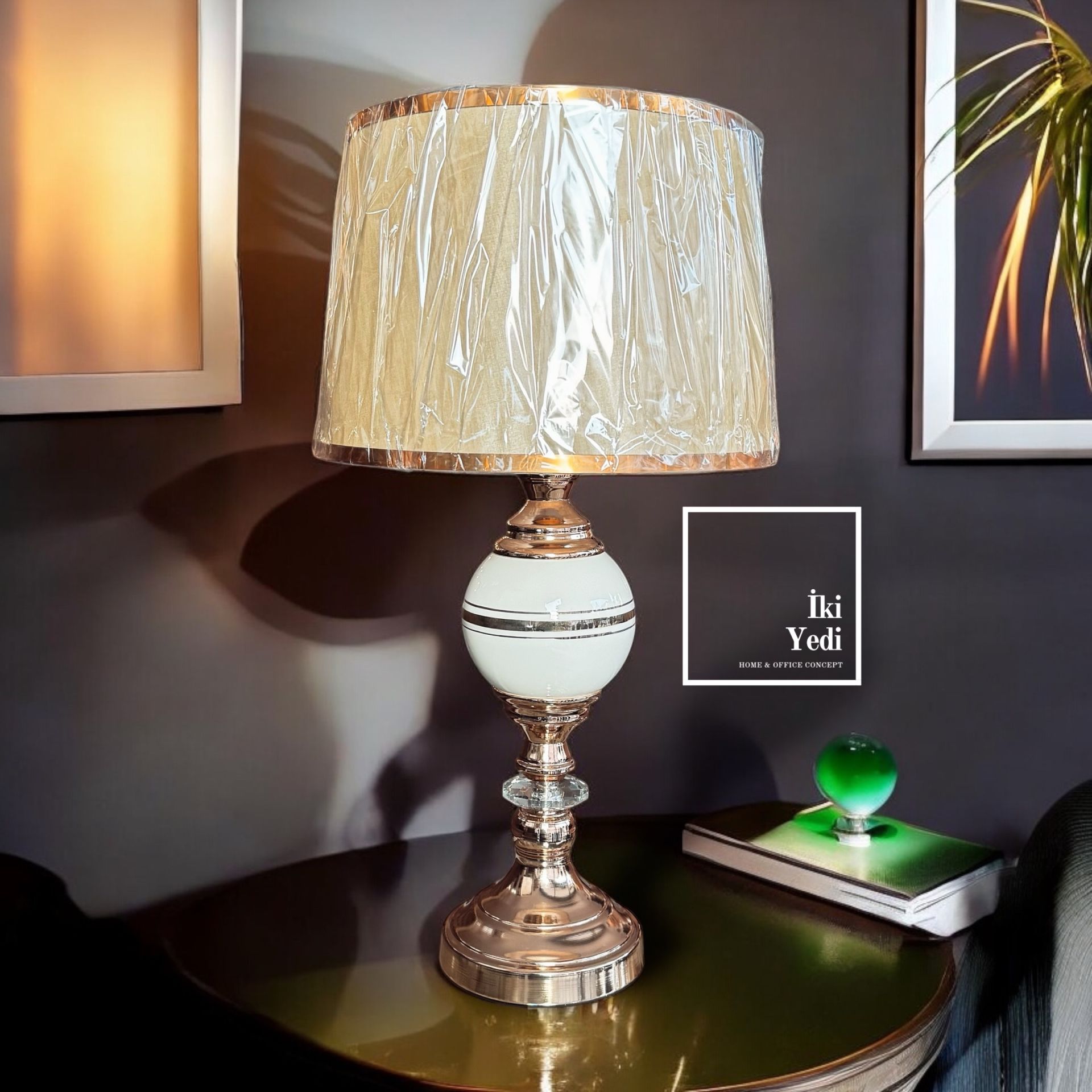Bombito Krem Gold Abajur Masa Lambası Aydınlatma Dekorasyonu Ev Hediyesi Ofis Hediyelik Eşyalar