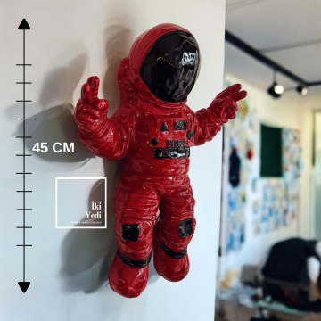 Tobby 45 cm Kırmızı Astronot Duvar Dekoru – Dekoratif Obje, Konsept Ev ve Ofis Hediyelik Ürün