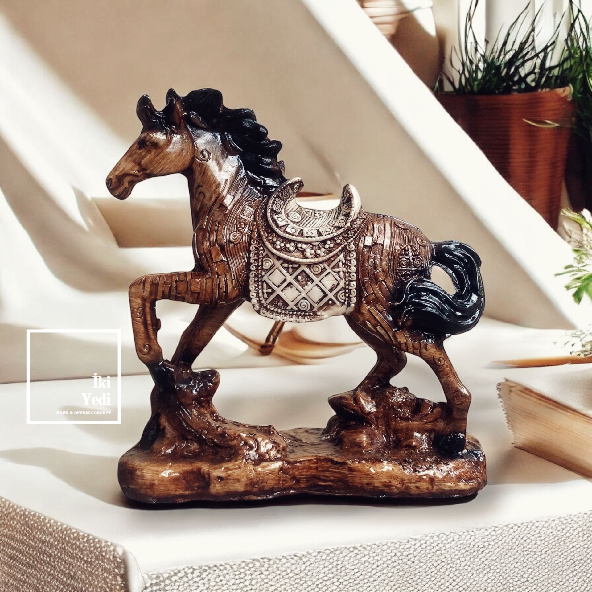 Rhone 77-3 Mini Dekoratif At Figürü Obje Detaylarda Gizli Asalet Ev Dekorasyonu Ofis Hediyesi Dekor