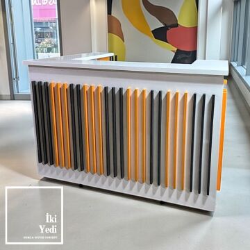 Francisco 180 x 130 cm L Model VIP Karşılama Bankosu Resepsiyon Danışma Masası Desk Para Kasası Ofis Mobilyaları Gri Krom Turuncu