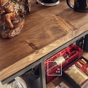 Bagnos 10 Şişe Bölmeli Kadeh Asmalı Siyah Metal Masif Ağaç Şaraplık Dolap İçki Kabini Bar Masası Bistro Endüstriyel Mobilyalar