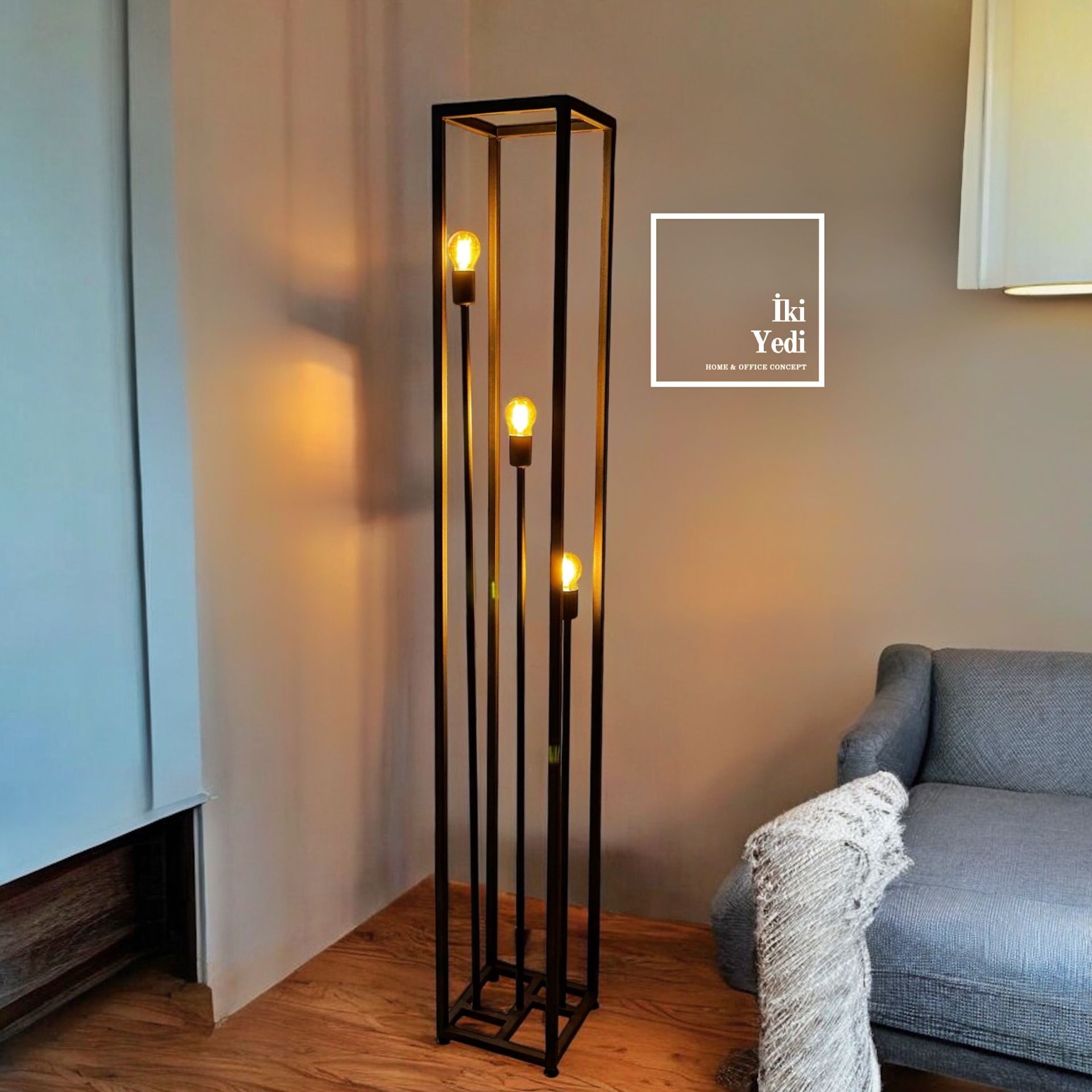 Luongo Endüstriyel Metal Lambader, 177 cm Üç Başlıklı Siyah Lamba, Büyük Ofis Ev Aydınlatma