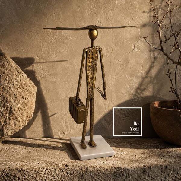 Howard 42cm Tasarım Metal Biblo Mermer Kaide Modern Dekoratif Heykel Ev Ofis Konsol Masaüstü Objesi