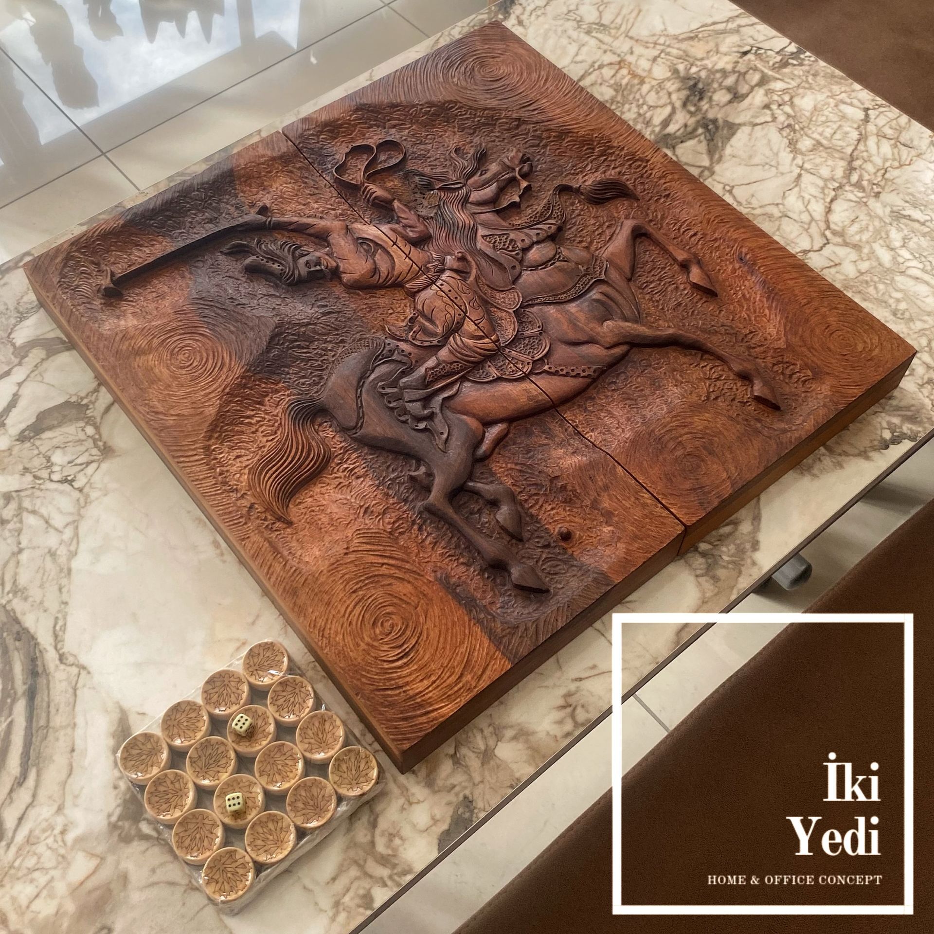 Tebriz İran Figür Motif Oymalı Masif Ağaç Tavla Takımı Antik Lüks Koleksiyon Ürünü Backgammon Ofis Dekorasyonu Unutulmaz Hediye