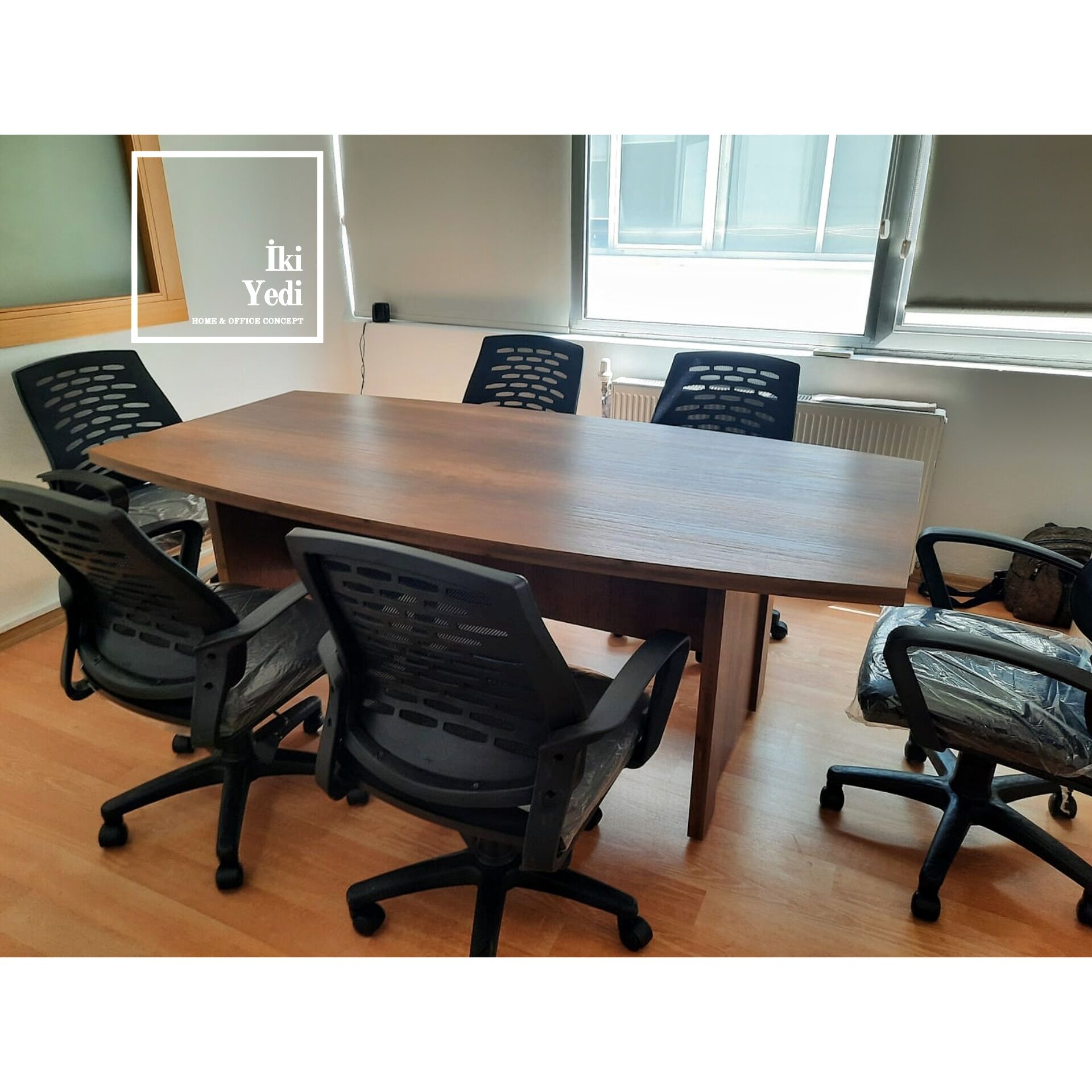 Lunmoe Toplantı Masası Takımı Ceviz Masa Fileli Personel Çalışma Sandalye Koltuğu Seti Ceviz Ofis Büro