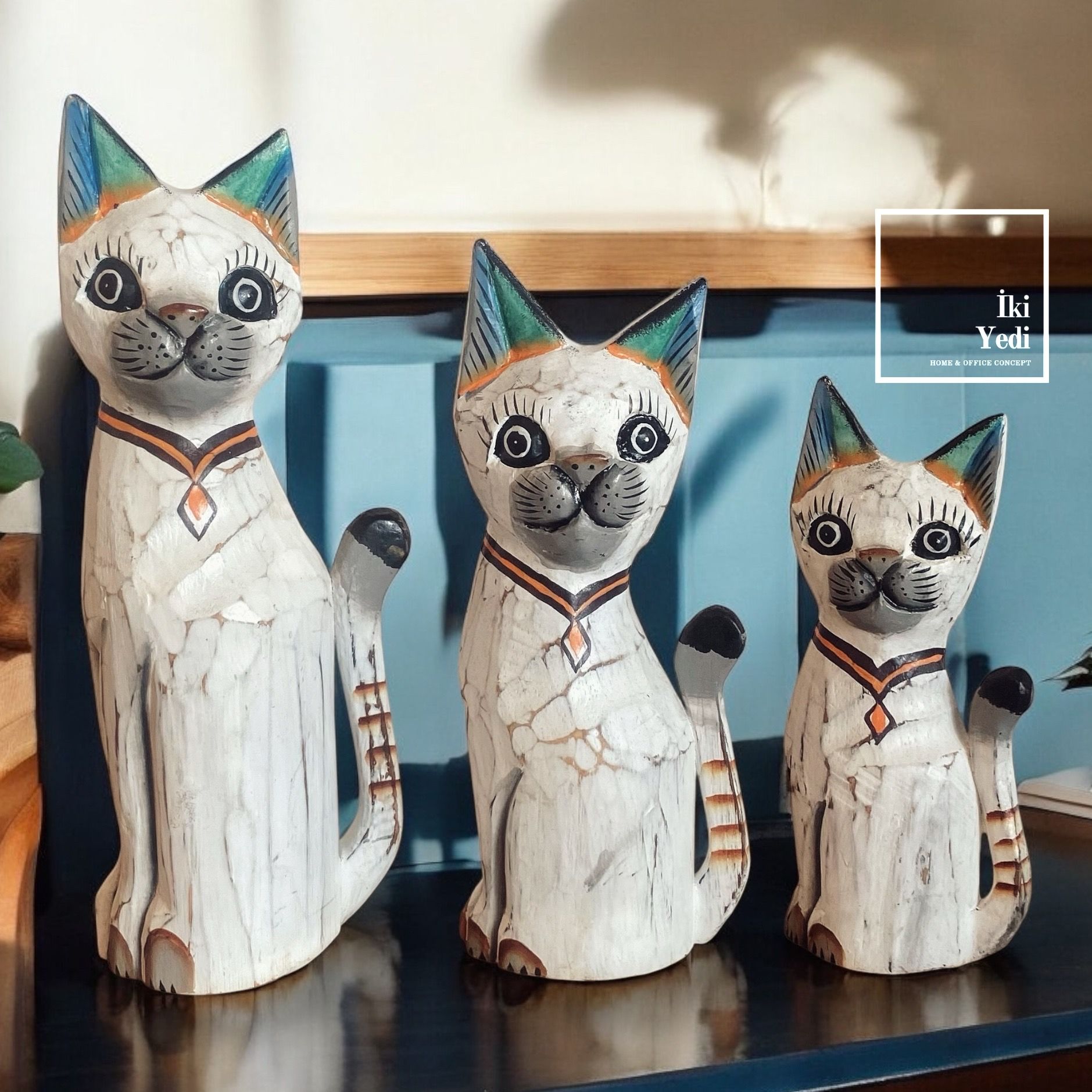 Tizzy 30 cm 3’lü Ahşap Kedi Figürü Takımı Otantik Dekoratif Obje Seti, Ev ve Ofis 77-3