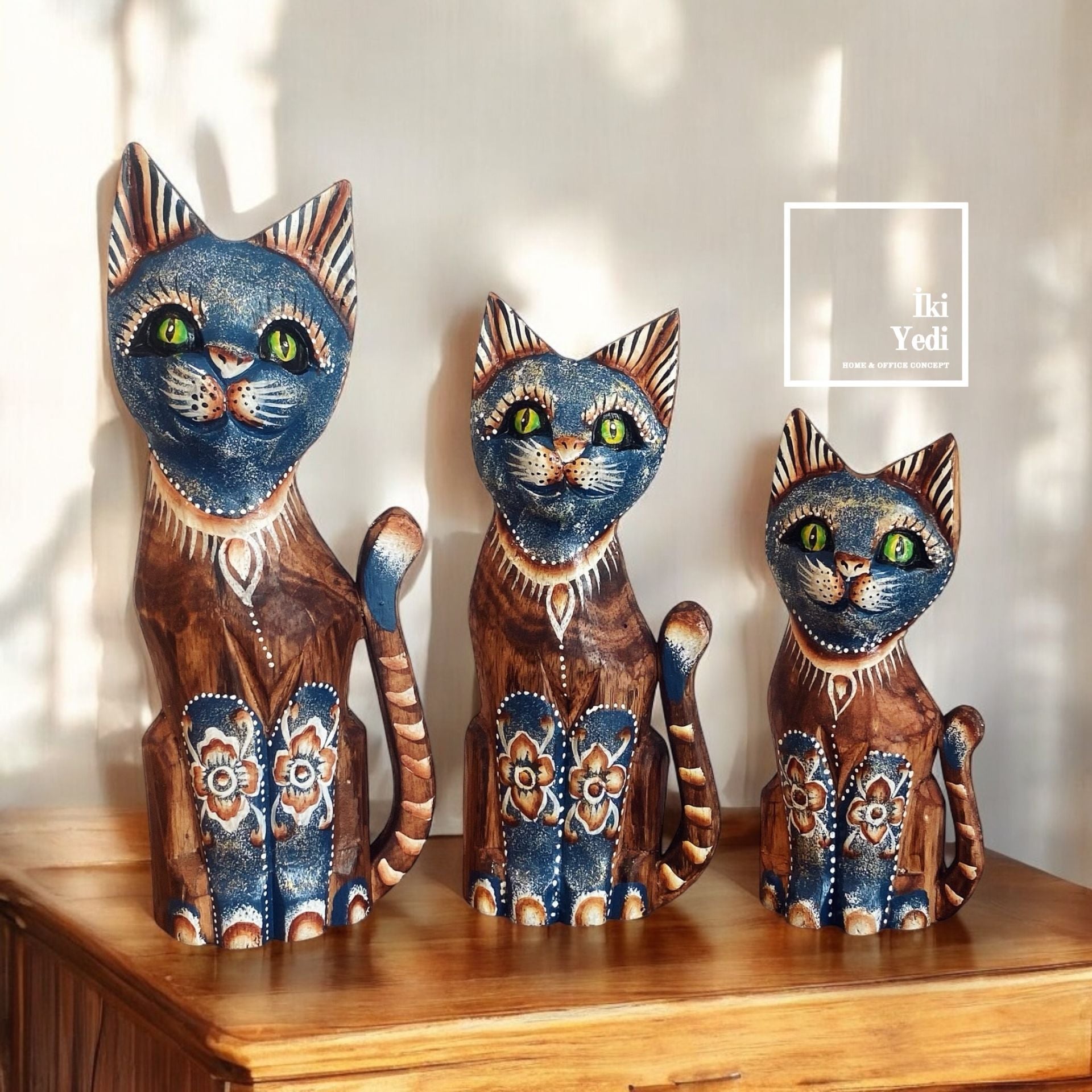 Tizzy 30 cm 3’lü Ahşap Kedi Figürü Takımı Otantik Dekoratif Obje Seti, Ev ve Ofis 77-4