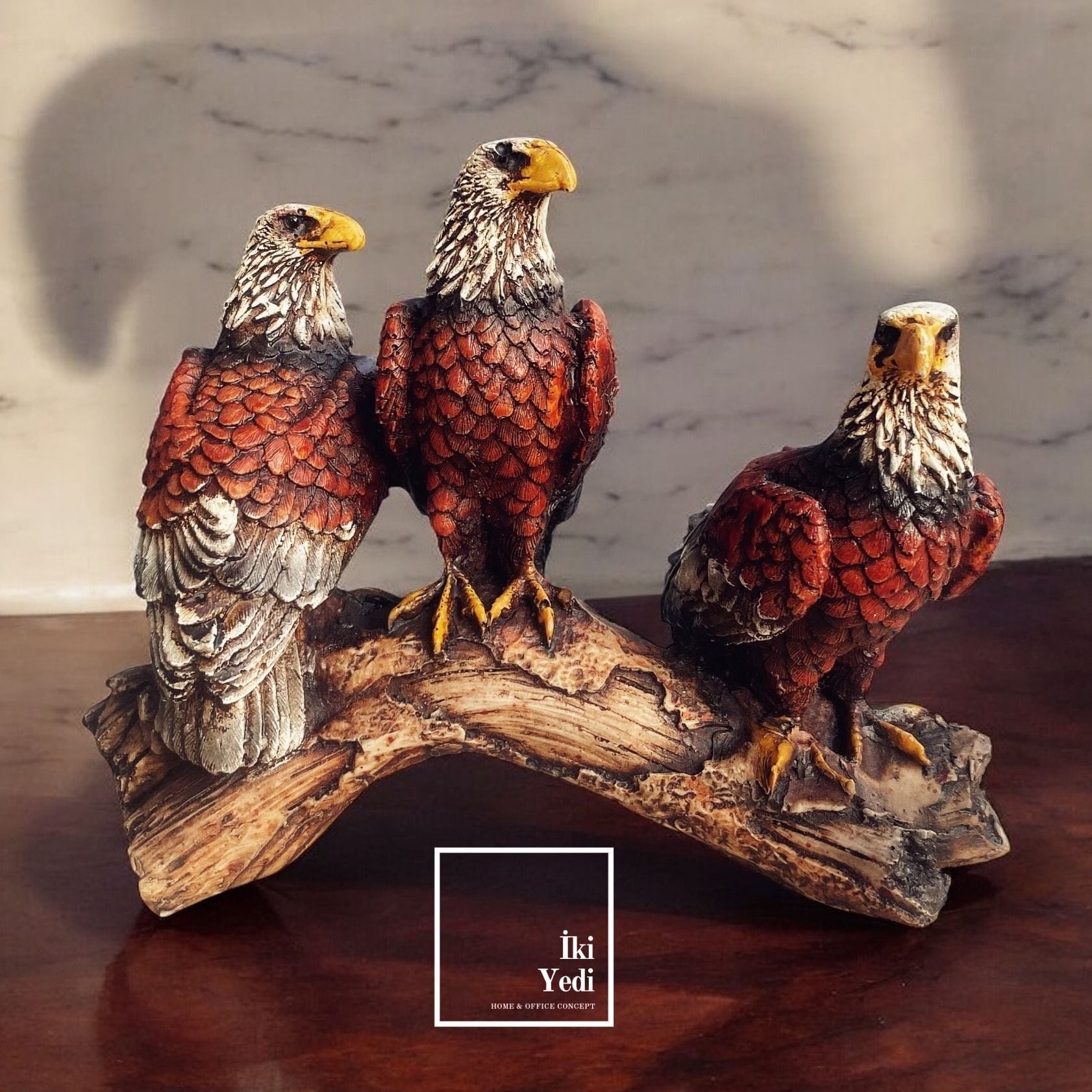 Ağaç Dalına Konmuş Kartallar Dekoratif Obje Ev Dekorasyonu Ofis Hediyesi Hayvan Figürleri