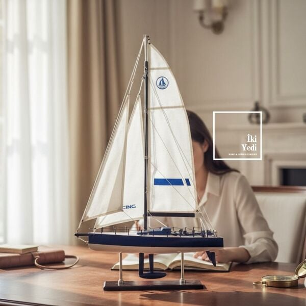 Quero Yelkenli Gemi Maketi 78 cm Büyük Boy Yarış Teknesi Dekoratif Denizcilik Objeleri Racing Boat