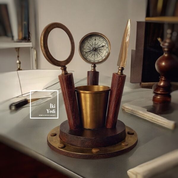 Trefle Pirinç ve Ahşap Lüks Masa Üstü Aksesuar Seti Ofis Gereçleri Kalemlikli Büyüteç Pusula Mektup Zarf Açacağı Antika Ofis Hediyesi