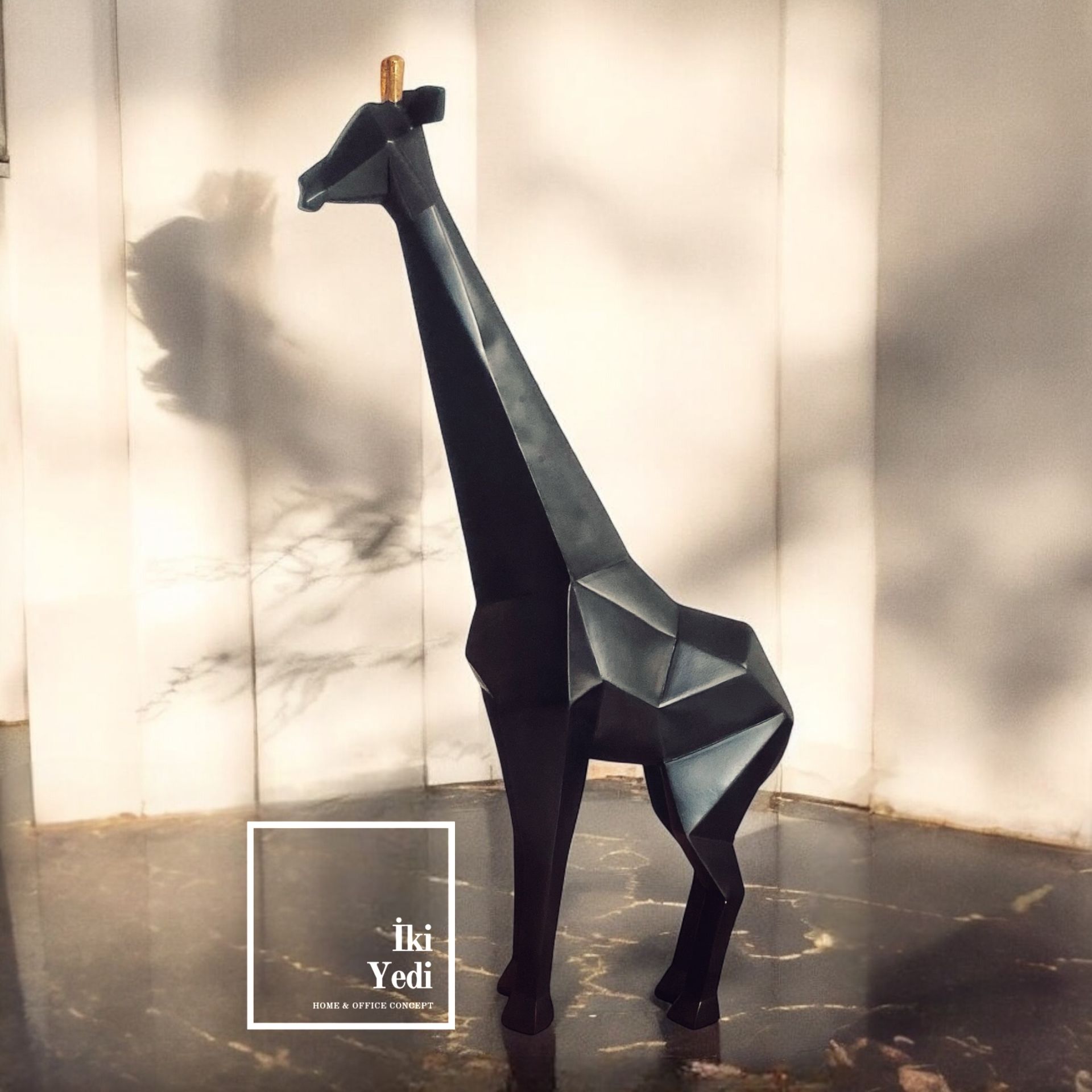 Landia Siyah Zürafa Heykeli Dekoratif Objeler Lüks Ev Dekorasyonu Şık Ofis Hediyesi Eşya Büyük