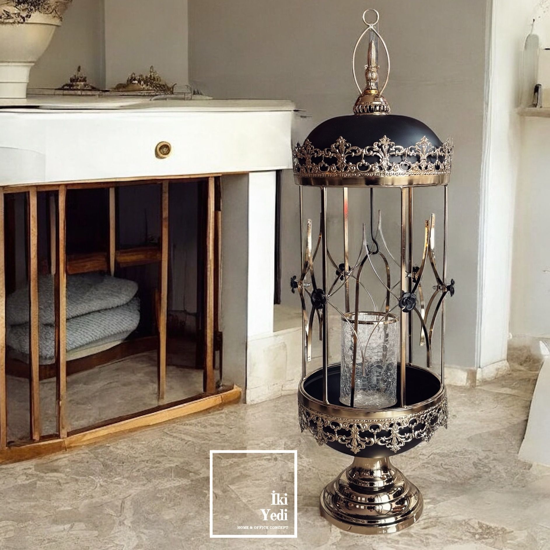 Aberdin 77-2 Dev Metal Mumluk 87 cm Lüks Dekoratif Eşya VIP Hediyelik Ev Hediyesi Büyük Şamdan Fener Ofis Ev Dekorasyonu