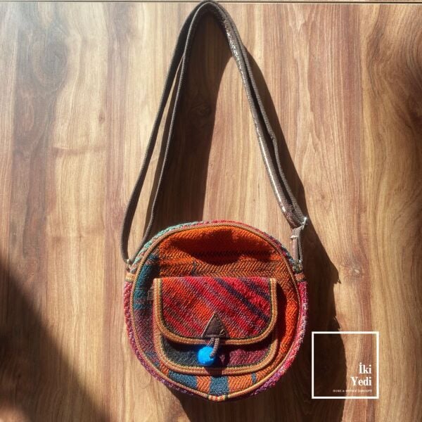 Corea 77-2 Etnik Desenli El Dokuma Çapraz Çanta – Bohem Tarz Renkli Kumaş Kadın Omuz Çantası