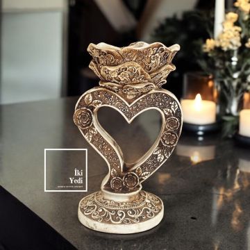 Kalp ve Gül Motifli Dekoratif Şamdan – Romantik Tasarımlı Mumluk, Vintage Masaüstü Aksesuar ve Hediyelik