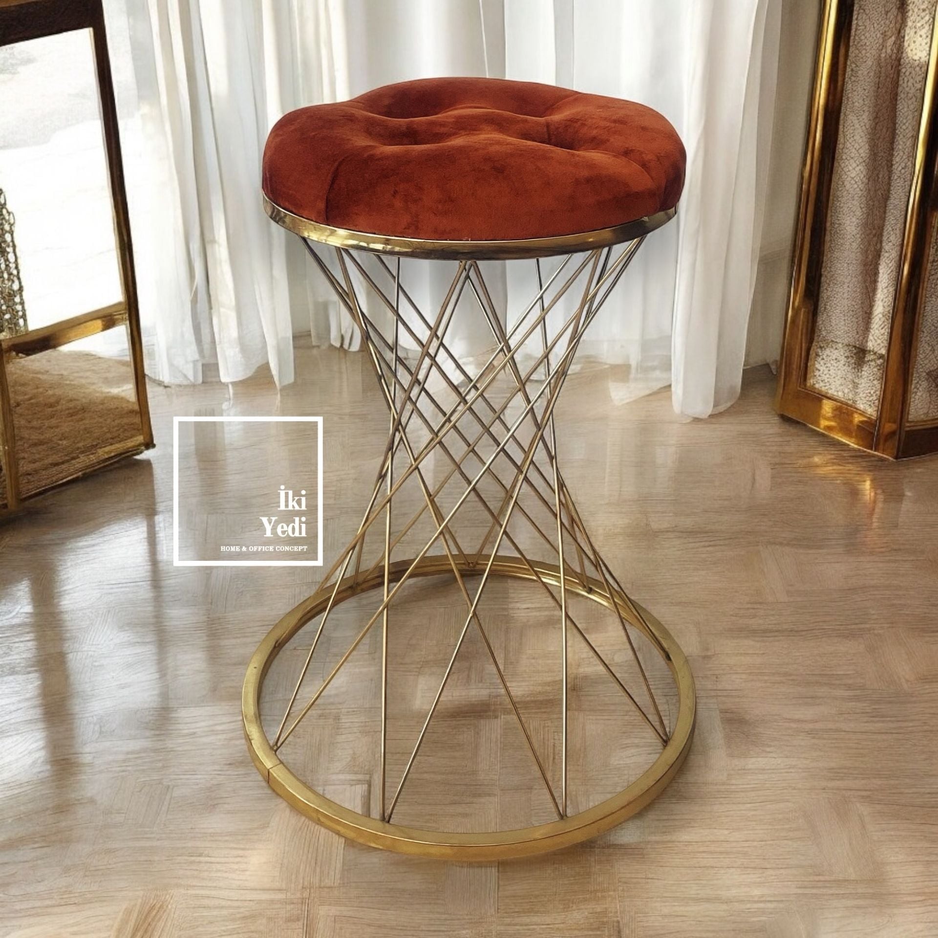 Ricote Gold Metal Ayaklı Lüks Tasarım Tabure Puf Yatak Odası Antre Mağaza Çok Amaçlı Kullanım Alanı