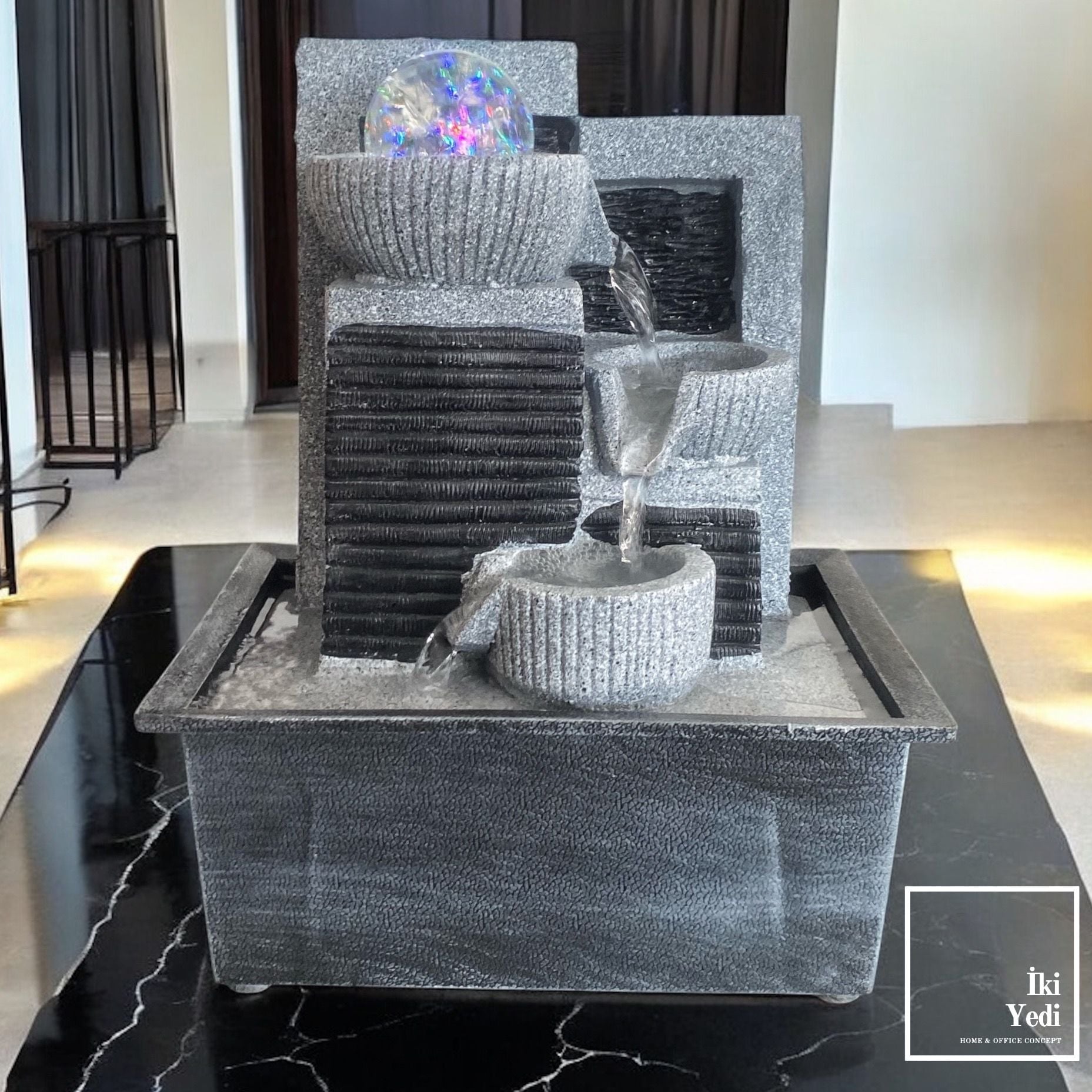 Maslow Gri Taş Görünümlü Masaüstü Şelale – Zen Dekoratif Su Çeşmesi, Feng Shui Ofis Aksesuarı