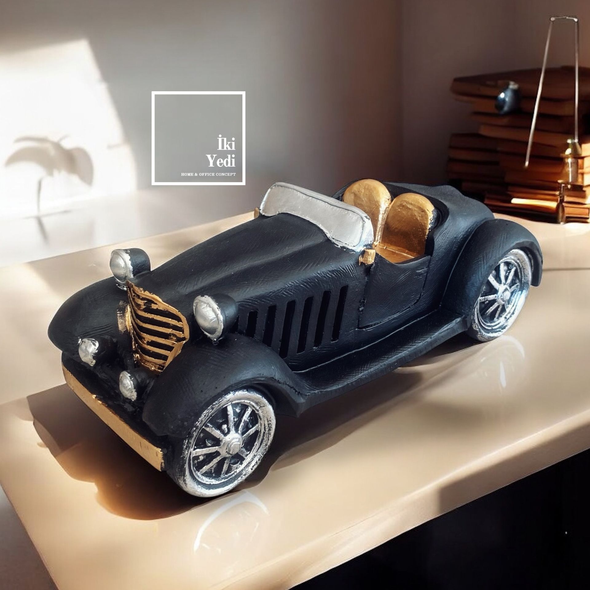 Vancouver 77-2 Klasik Araba Biblosu Siyah Altın Detaylı Retro Araba Figürü Dekoratif Obje Ofis Deko