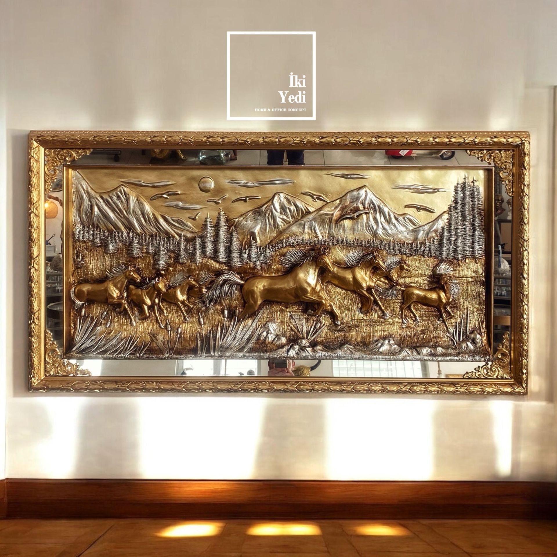 Sodiva 152 cm Altın Gümüş Varaklı At Rölyef Tablo – Lüks Kabartmalı Duvar Dekoru Ofis Ev Hediyesi
