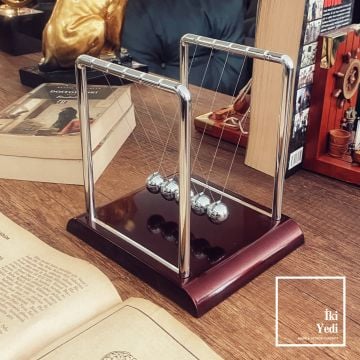 Ernest Newton Denge Topları – Dekoratif Masa Üstü Aksesuar, Ofis ve İş Hediyelik Obje