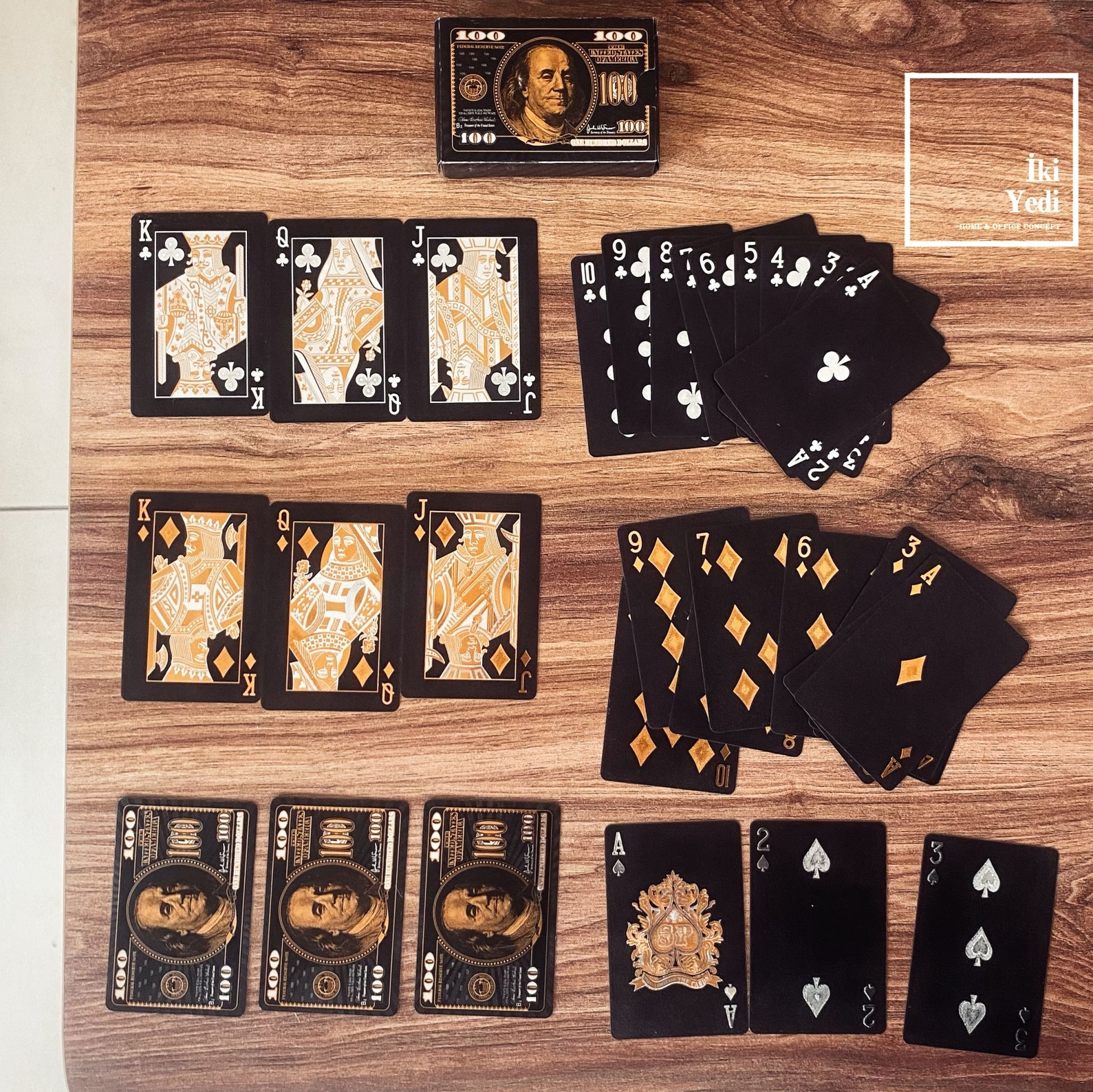 Gold Dolar Temalı Su Geçirmez Lüks İskambil Kartları – Özel Tasarım Dayanıklı Oyun Kartı Seti