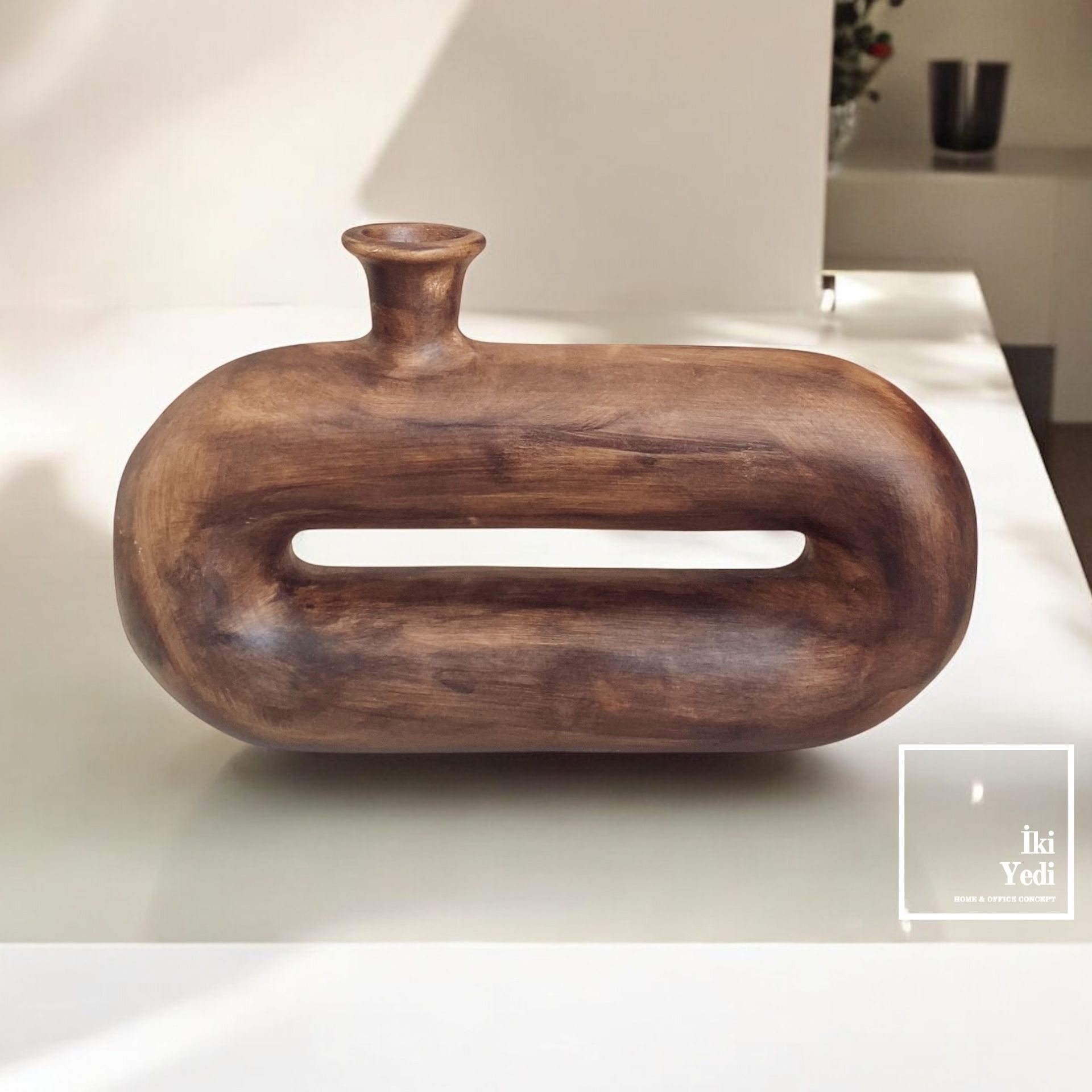 Ngolo Modern Ahşap Görünümlü Dekoratif Vazo – Minimalist Ev ve Ofis Aksesuarı Hediyelik Eşya Obje