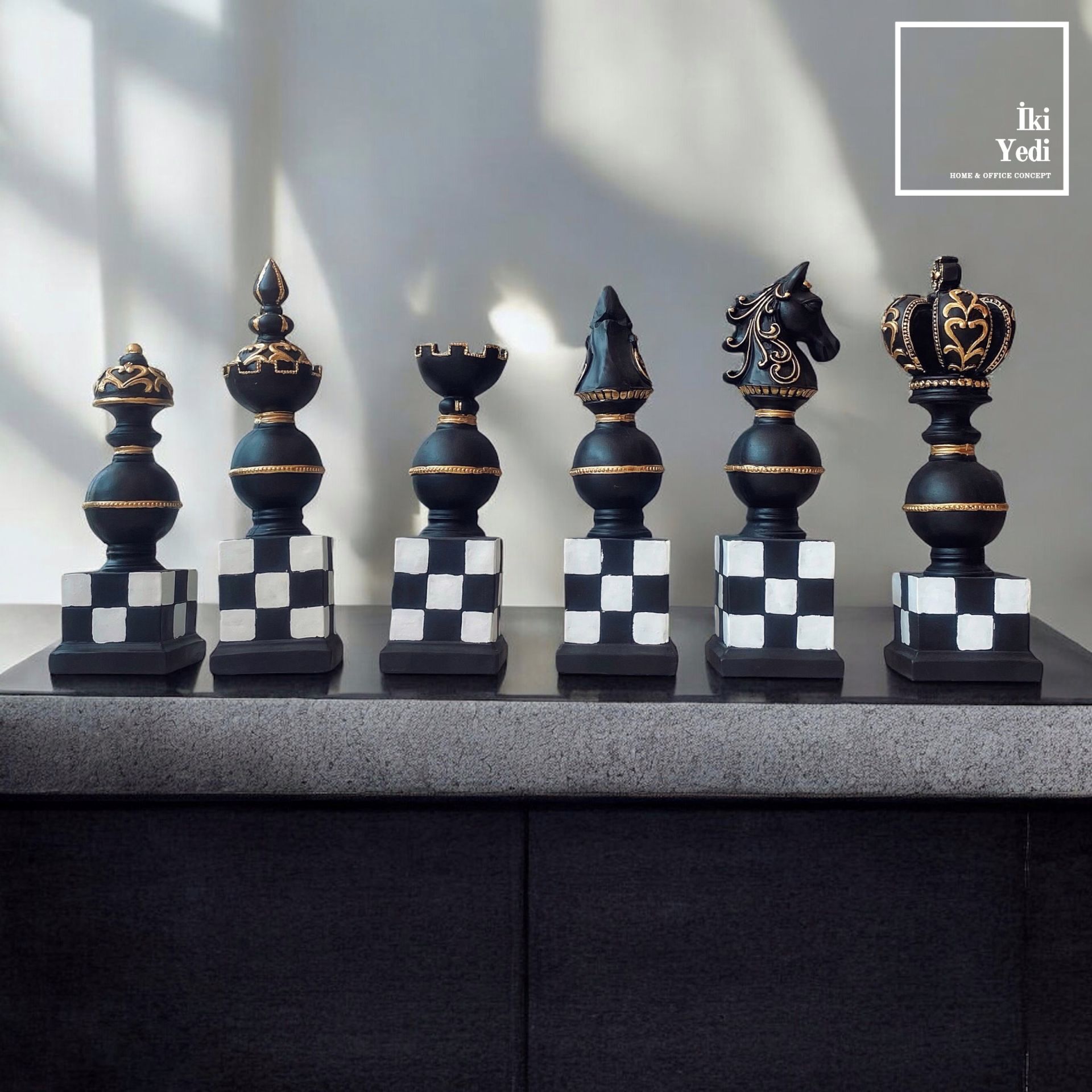 Santiago Siyah Beyaz 6'lı Satranç Taşı Dekor Seti Büyük Dekoratif Obje Takımı Hediyelik Eşyalar Ev Ofis Biblo Modelleri