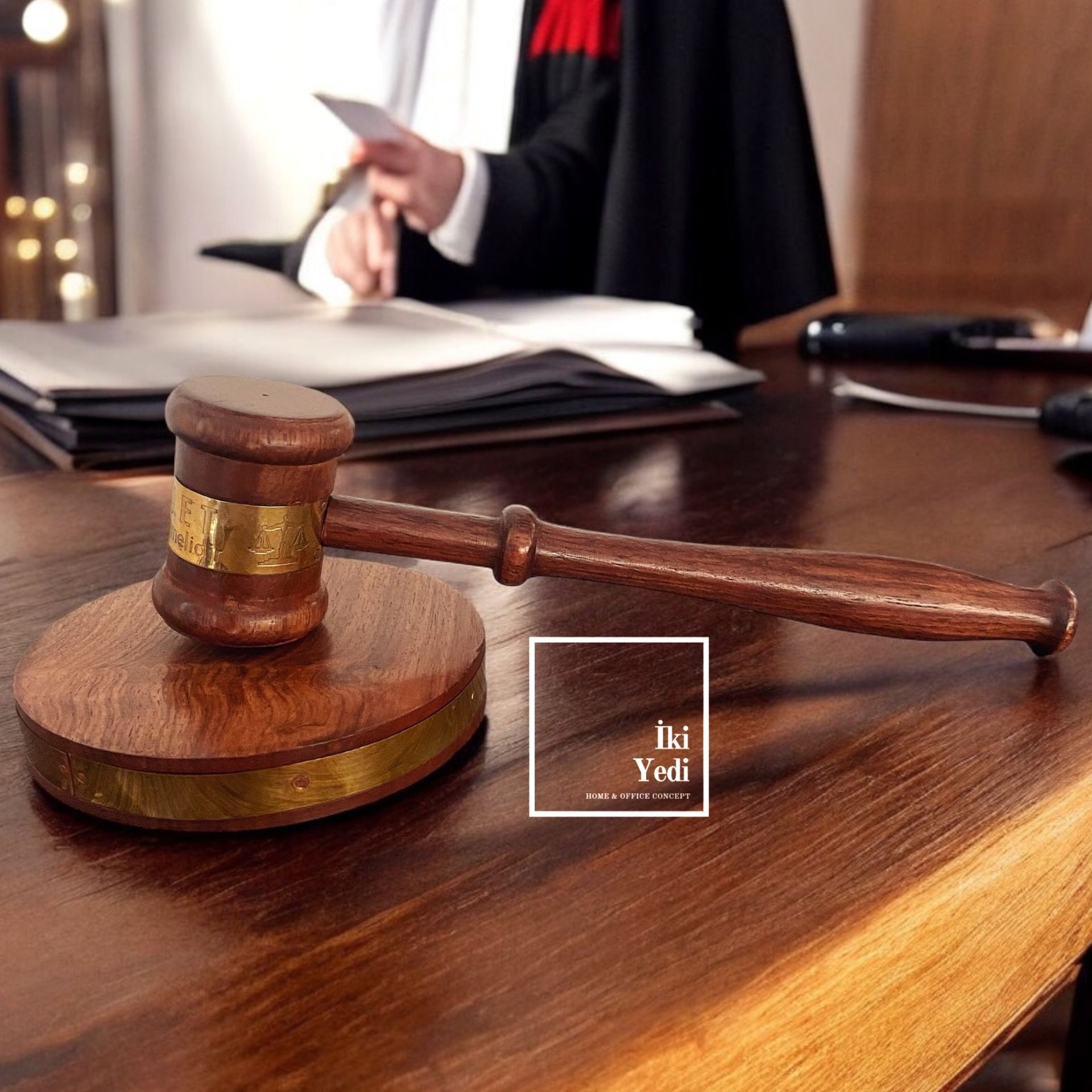 Martea Gül Ağacı Ahşap Malzeme Pirinç Detaylı Hakim Tokmağı Savcı Hakim Avukat Hukuk Hediyelik Obje Adalet Dekorasyonu Ofis Büro