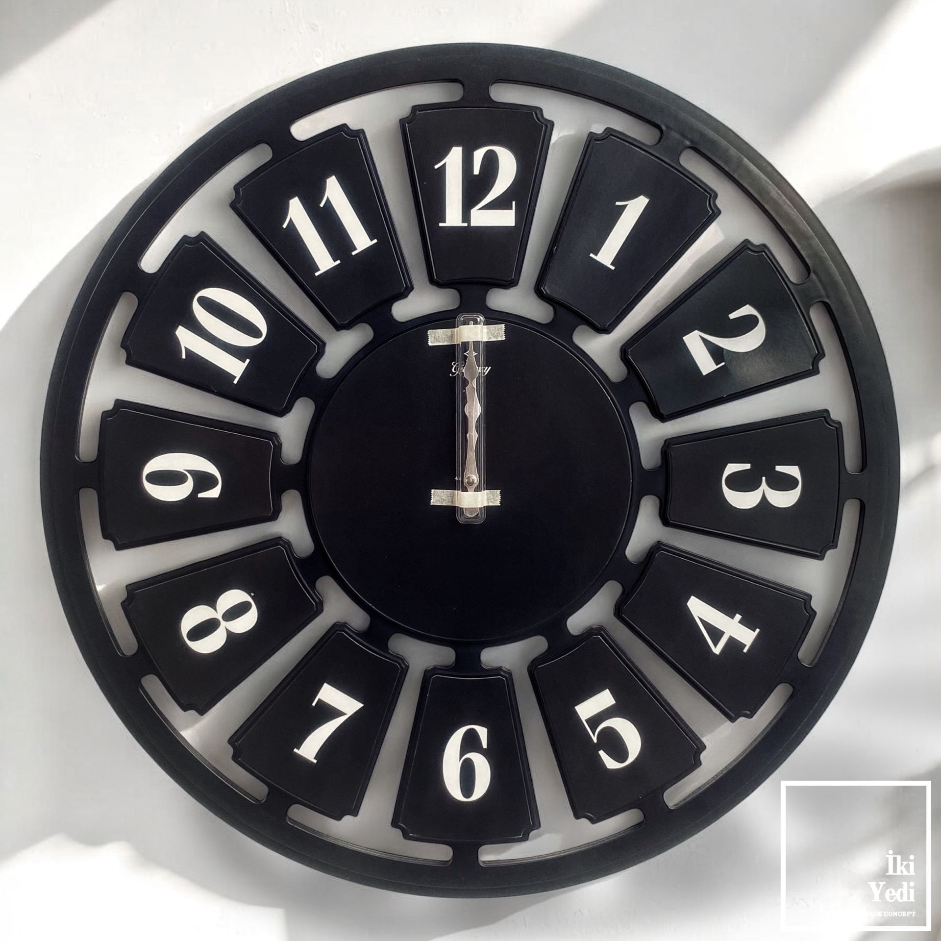 Eckhart 70 cm Siyah Büyük Duvar Saati – Modern Duvar Dekoru Ev Ofis Hediyesi Kullanışlı Hediyelik