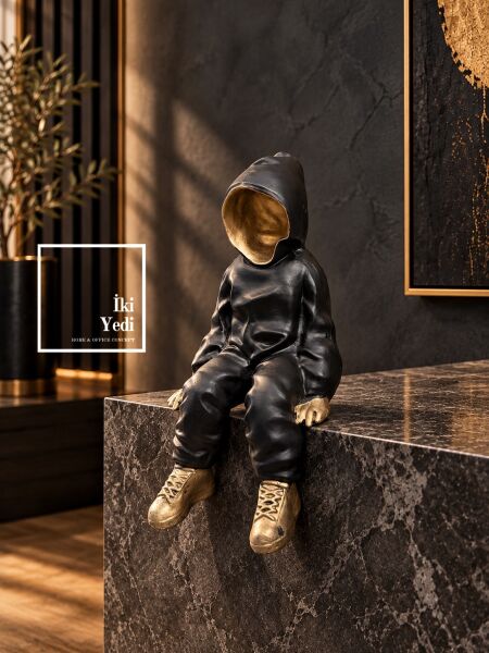 Tobby 772 Oturan Model Siyah Gold Kapüşonlu Çocuk Biblo Konsol Raf Üstü Oturan Obje Ofis Hediyesi