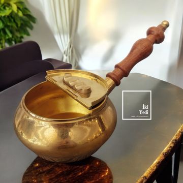 Emilia Eskitme Pirinç Çapa Temalı Küllük – Ahşap Tutamaklı Antika Kültablası Denizcilik Hediyesi