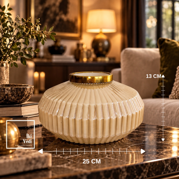 Bowery El Yapımı Pilili Cam Vazo Gold Detaylı Alçak Geniş Cam Vazo Sehpa Üstü Dekorasyon 25x13 cm