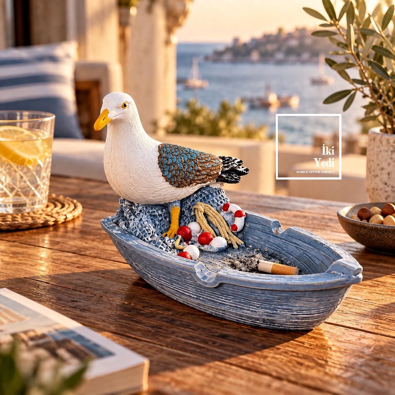 Gulliver 771 Martı Figürlü Tekne Küllük Dekoratif Kül Tablası Deniz Temalı Hediyelik Obje 12.5x9 cm