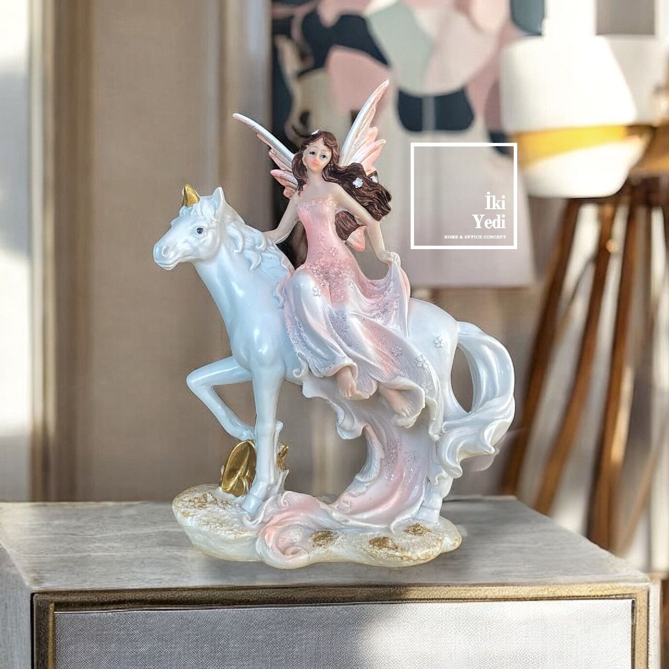 Unicorn Üzerinde Melek Biblo Pembe Kanatlı Peri Kız Figürü Fantastik Dekoratif Obje Hediyelik
