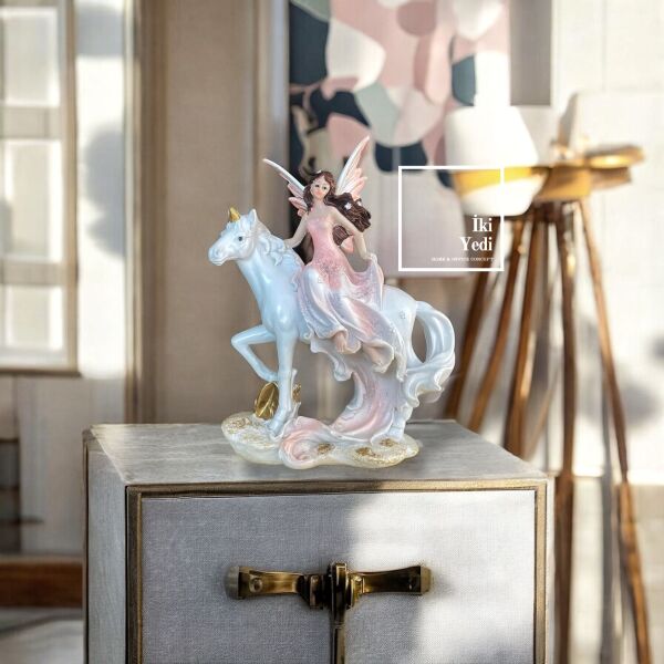 Unicorn Üzerinde Melek Biblo Pembe Kanatlı Peri Kız Figürü Fantastik Dekoratif Obje Hediyelik