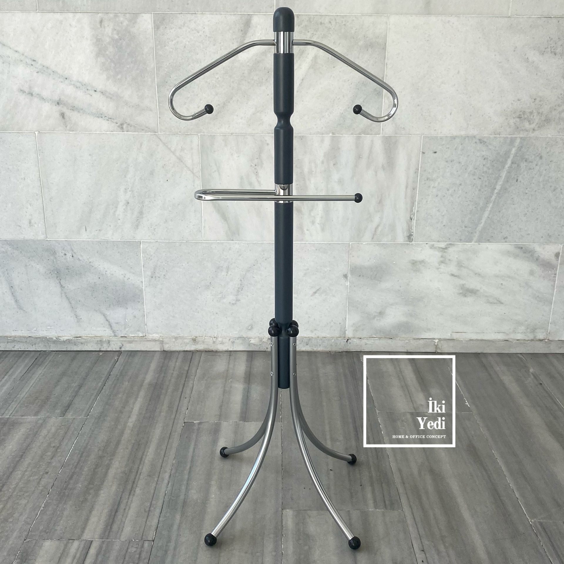 Zizou Antrasit Gri Kayın Ağacı Masif Ahşap Pantolonluklu Dilsiz Uşak Nikel Kromaj Kaplamalı Ceket Askılık Ev Ofis Büro Dekorasyon Dekoratif Hediyelik Mobilya Aksesuar