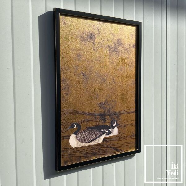 Golden Lake Yüzen Ördekler Tablosu Siyah Çerçeveli MDF Ahşap Tablo Duvar Dekoru Ev Ofis Büro Hediyesi