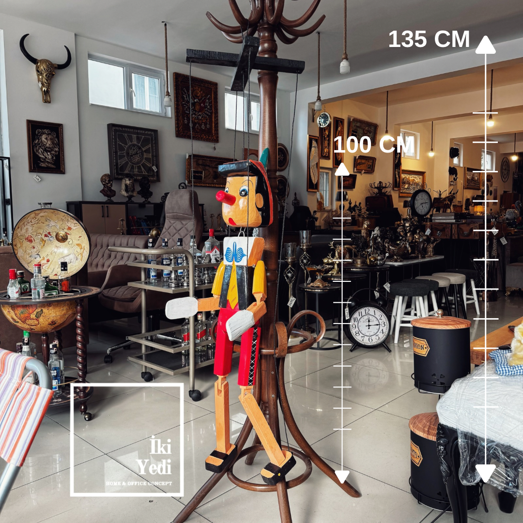 Dev Pinokyo Kukla Heykeli 135 cm – Tavandan Asmalı Renkli Duvar Dekoru, Anaokulu Kreş Objeleri