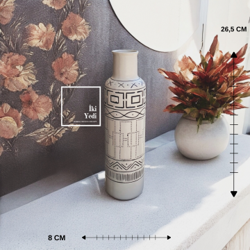 Shaffer 773 Dekoratif Seramik Vazo Etnik Desenli Beyaz Tasarım Modern Ev Ofis Aksesuarı Hediye Obje