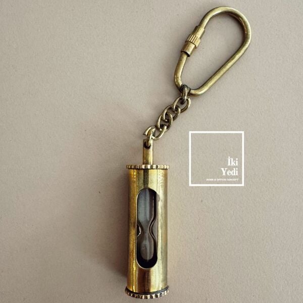 Kum Saati Pirinç Anahtarlık – Vintage Anahtarlık Modeli, Sıradışı Hediyelik, Antika Tasarım Obje