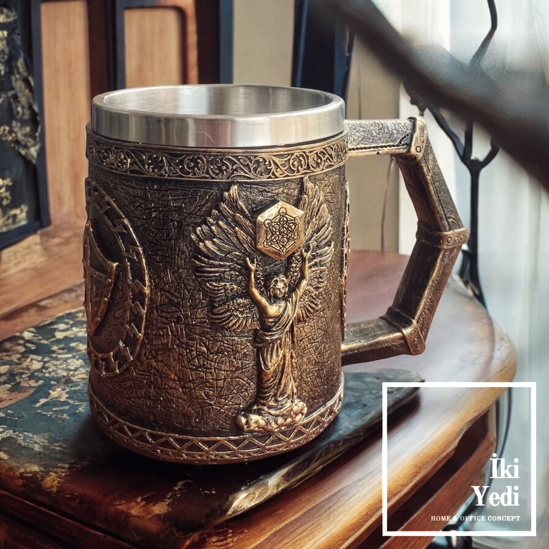 Giseppe Gotik Figürlü Metal Kupa Bardak – Paslanmaz Çelik Antik Stil Kahve Bardağı Şık Hediye