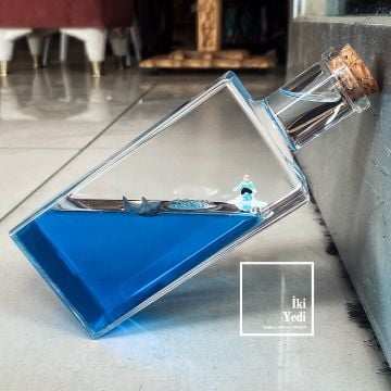 Köpek Balığı ve Sörfçü Batmayan Gemi Obje Masa Üstü Aksesuar Ev Dekoru İlginç Hediyelik Eşyalar Şeffaf Cam Obje Ofis Hediyesi